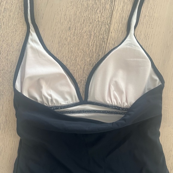 2 Piece Black Swimwear - new - Picture 6 of 7